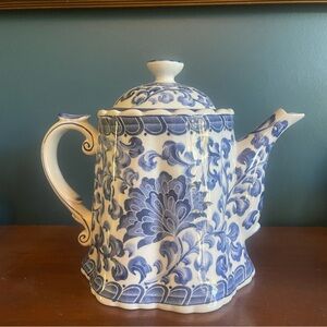 Andrea By Sadek Blue and White “Blue Mum” Teapot